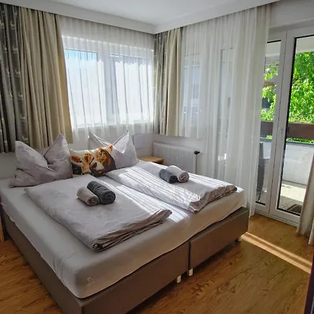 Rainer Guest house *