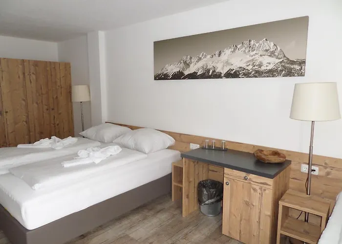 金莱纳旅馆 招待所 4*